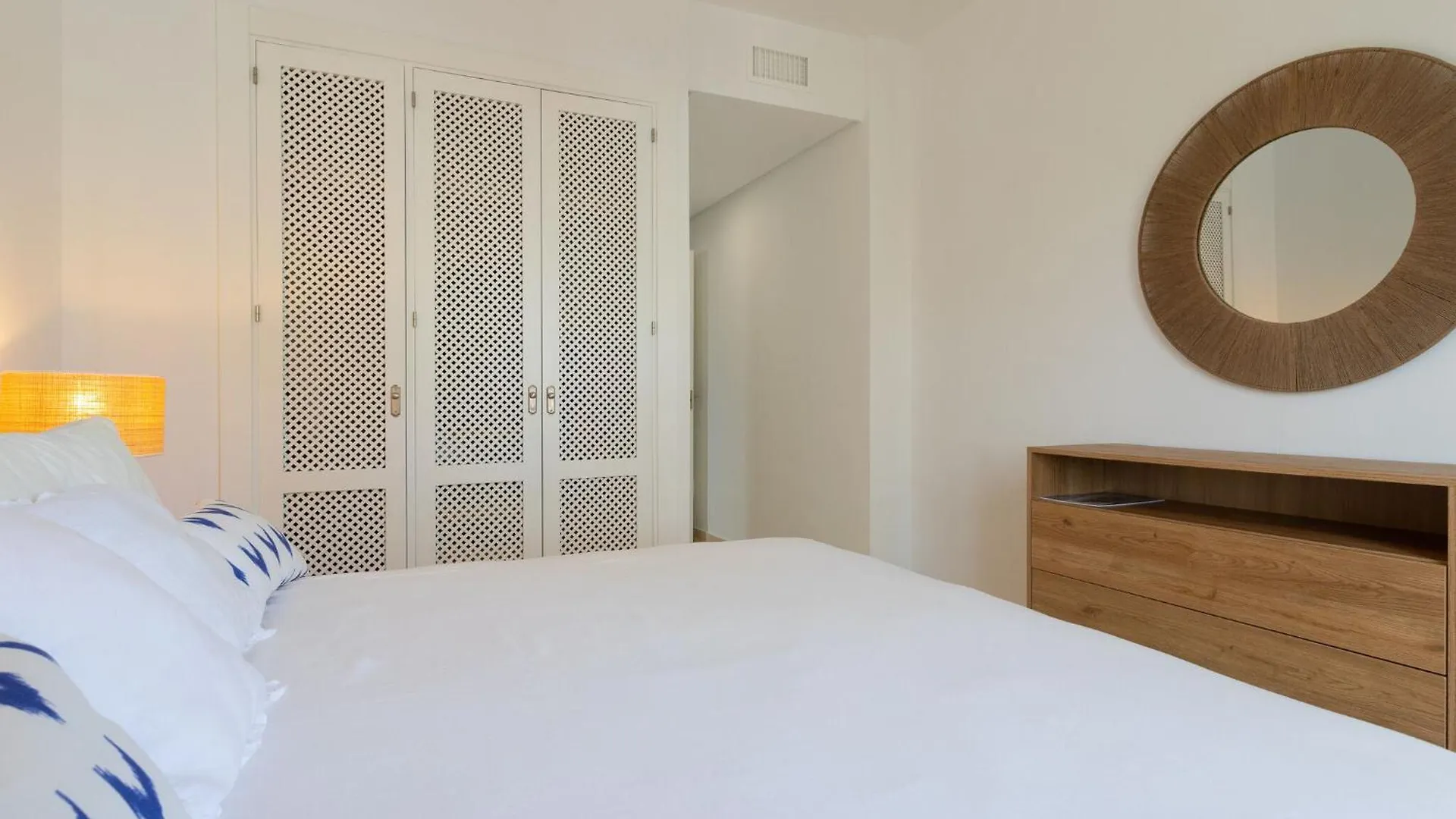Saladillo - Apartment In Estepona Free Wifi 0*,  Spain