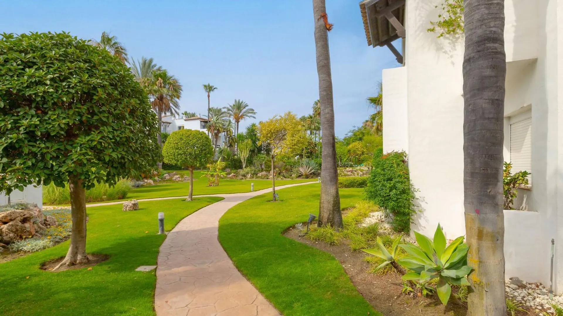 Saladillo - Apartment In Estepona Free Wifi 0*,